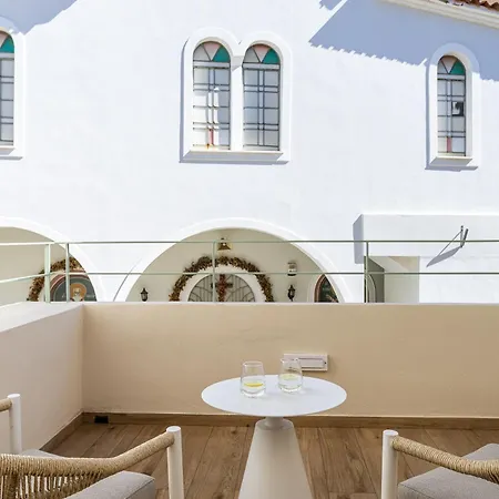 Apartment Cf Stay, Premium Old Town Living Under The Castle!