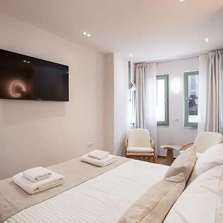 Cf Stay, Premium Old Town Living Under The Castle! Apartment *