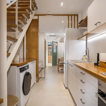 Apartment Cf Stay, Premium Old Town Living Under The Castle!