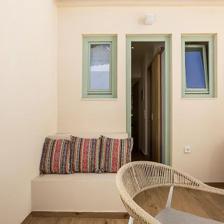 Apartment Cf Stay, Premium Old Town Living Under The Castle!